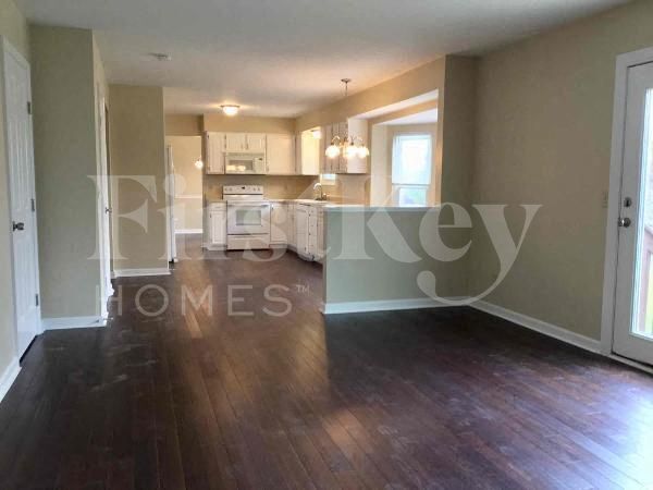 Building Photo - 9742 Coventry Ct