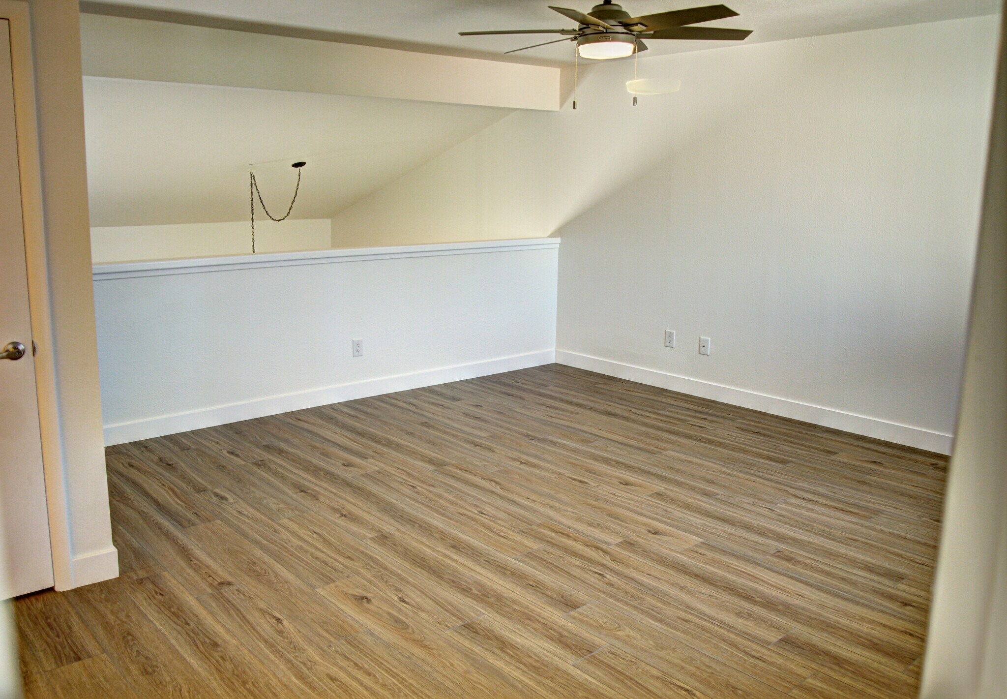 Building Photo - 140 Willow Lake Dr