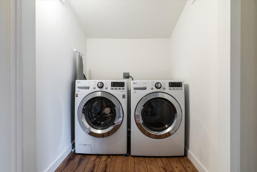 Building Photo - 8633 Wabash Ave S