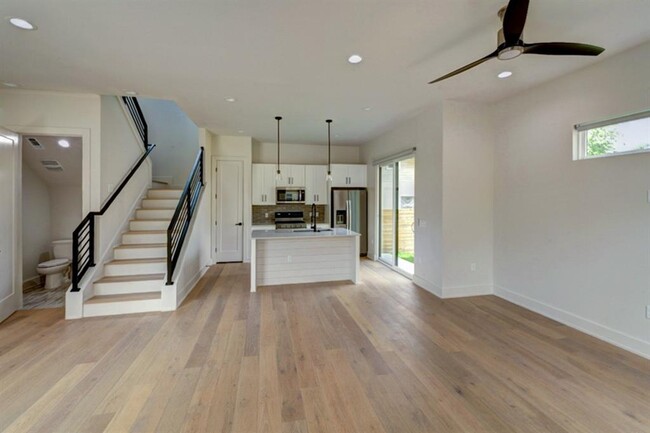 Building Photo - 4424 Hank Ave