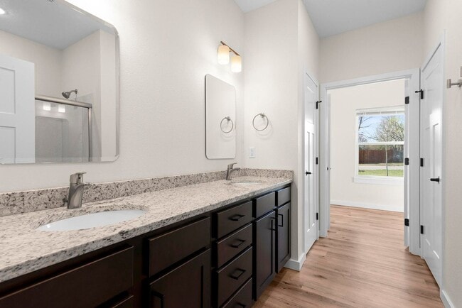 Building Photo - New 3 bedroom 2 bathroom