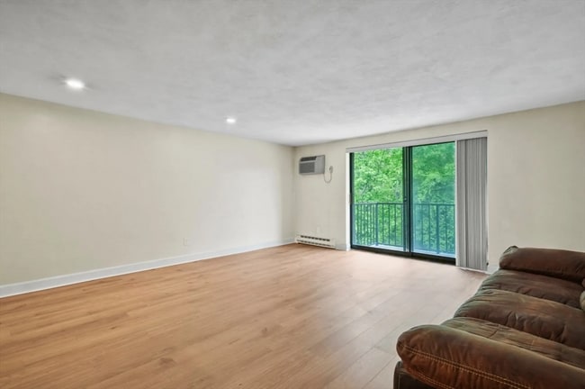 Building Photo - ViileBroa