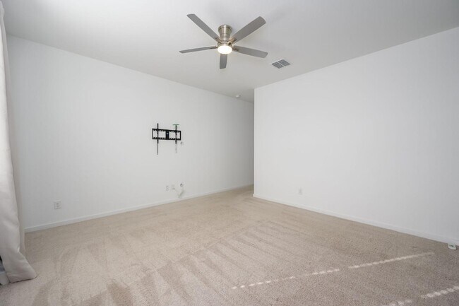 Building Photo - 17837 W Pinnacle Vista Dr