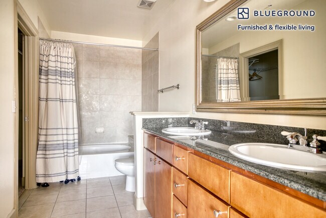 Building Photo - 4550 Cherry Creek S Dr