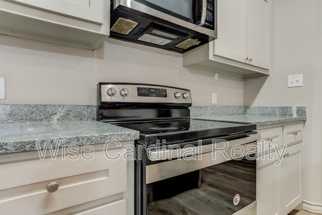 Building Photo - 17815 Private Rd 2160