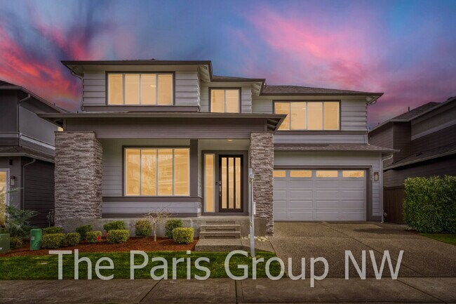Building Photo - Luxury MainVue Maple Valley Home * UPGRADES * Central A/C * Theater Room * Outdoor Fireplace