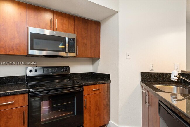 Building Photo - 12760 Vista Isles Dr