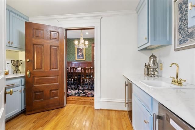 Building Photo - 4125 Junius St