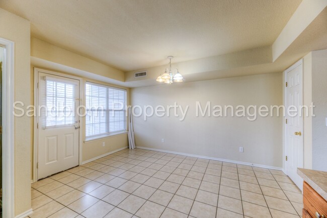 Building Photo - For Lease | Sand Springs | $1125 Rent | Av...