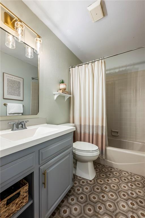 Building Photo - 1 Penzance Dr