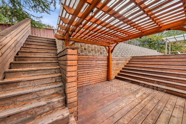 Building Photo - 25551 Maitland Dr