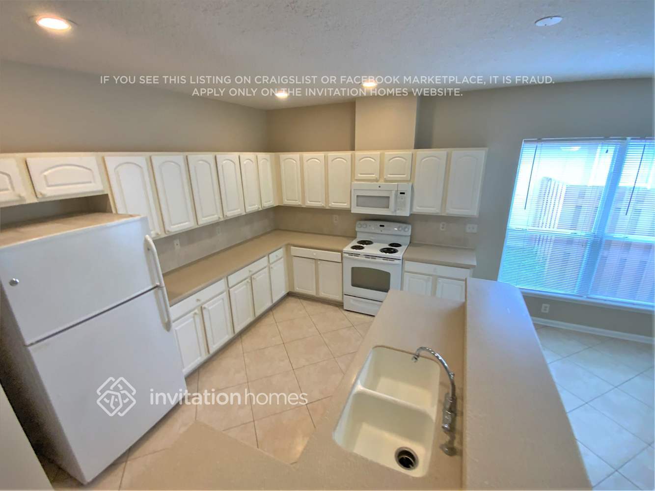 Building Photo - 14618 Falling Waters Dr