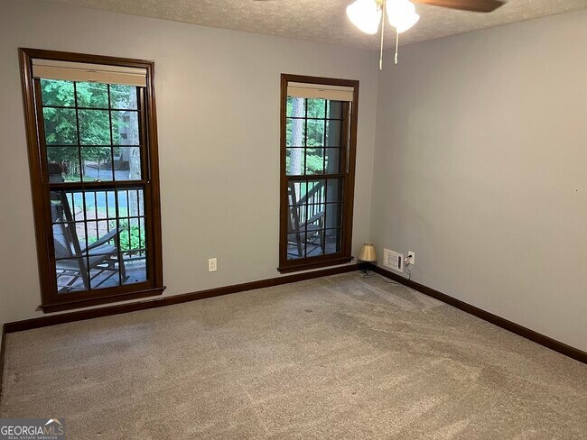 Building Photo - 5741 Wolf Laurel Dr SW