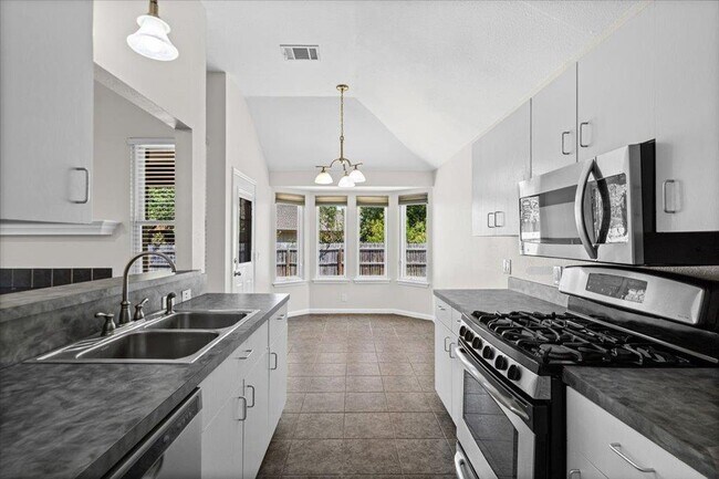 Building Photo - 1104 Winecup Ct