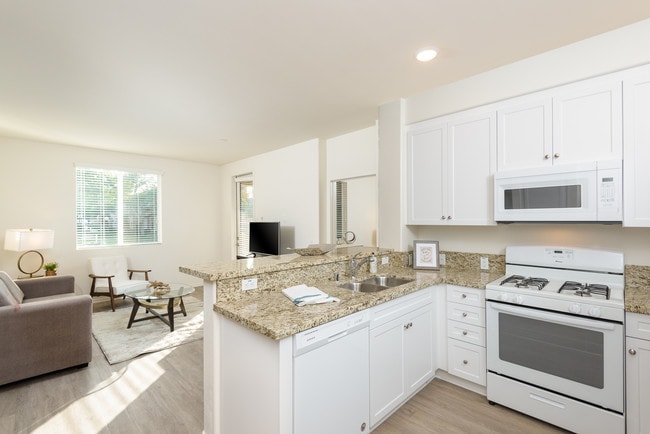 Building Photo - Hallmark at Mission