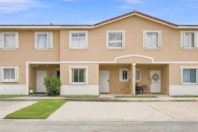 Building Photo - 17561 SW 140th Ct