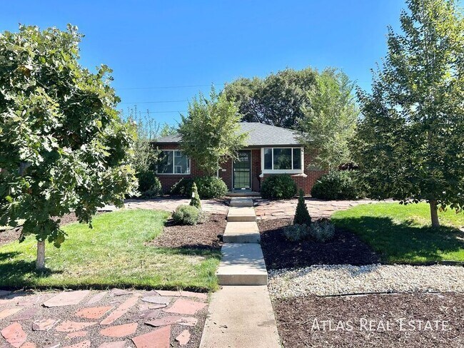 Primary Photo - 3236 Olive St