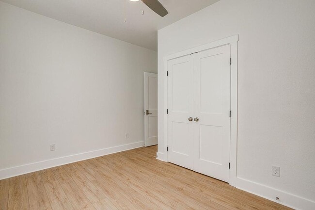 Building Photo - 2333 Benbrook Blvd