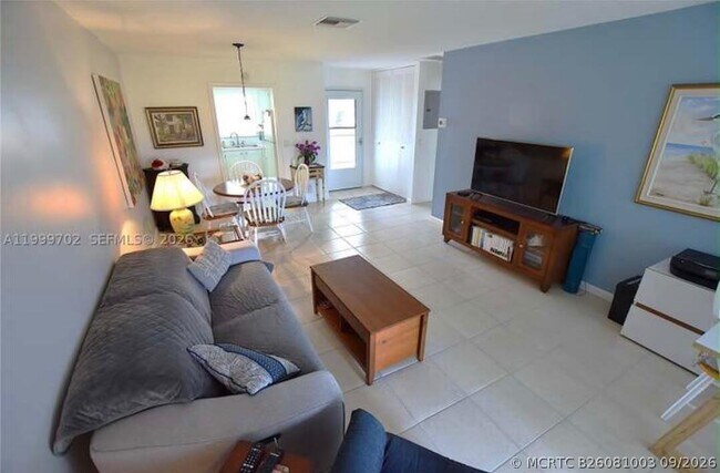 Building Photo - 2672 Emory Dr W