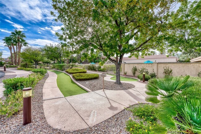 Building Photo - 3009 Linkview Dr
