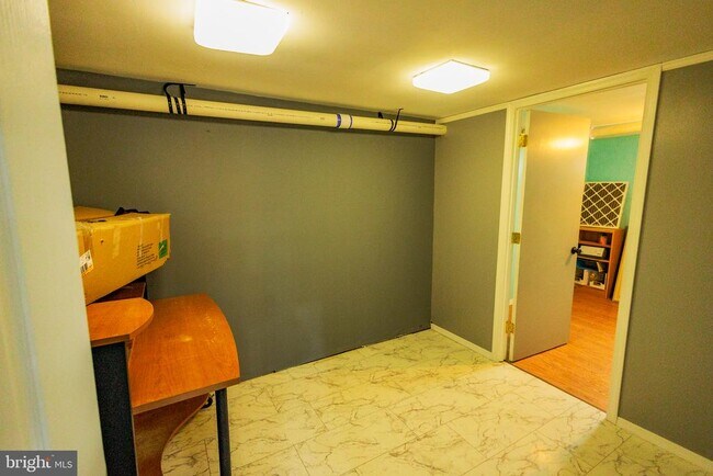 Building Photo - 300 MacClelland Ave