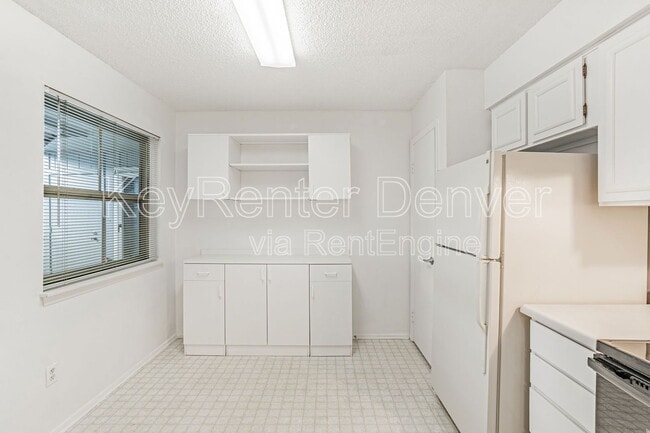 Building Photo - 7185 S Gaylord St