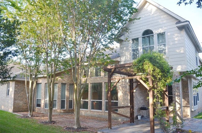 Building Photo - 3303 Charleston Ct