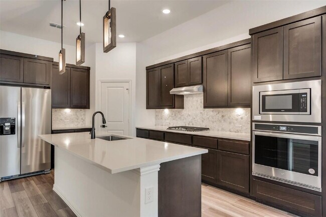 Building Photo - 2512 Lemon Mint Ln