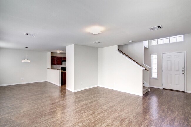 Building Photo - 8922 San Alberto