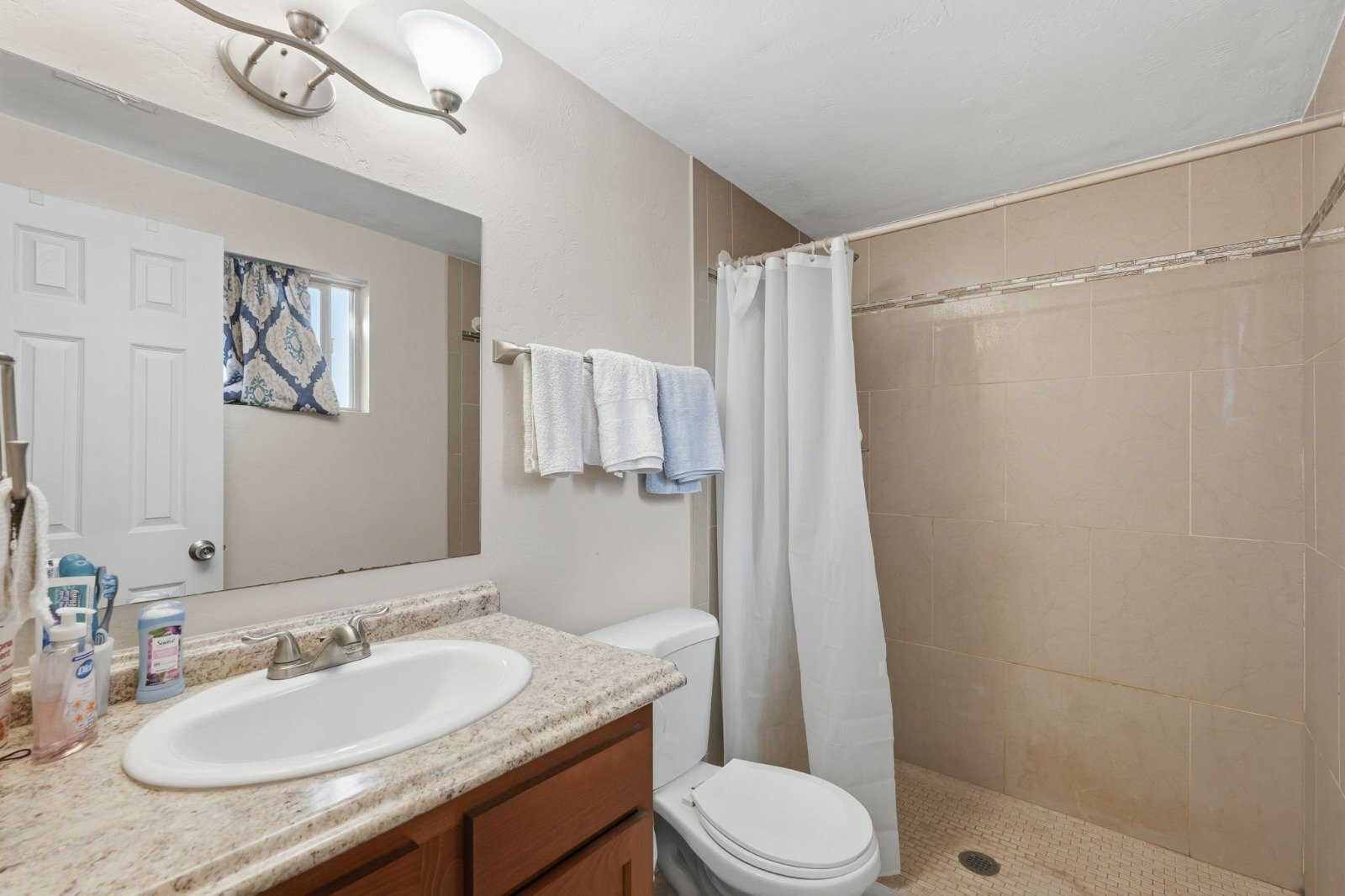 Building Photo - 2439 Parkside Dr