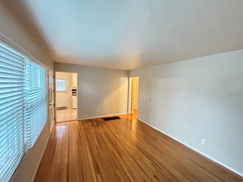 Building Photo - 2632 A St