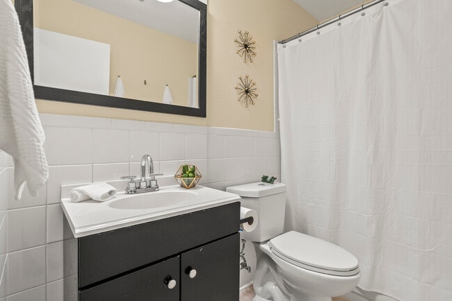 Building Photo - 7309 W Hampden Ave