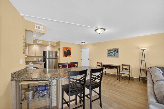 Building Photo - 2800 N Ocean Dr