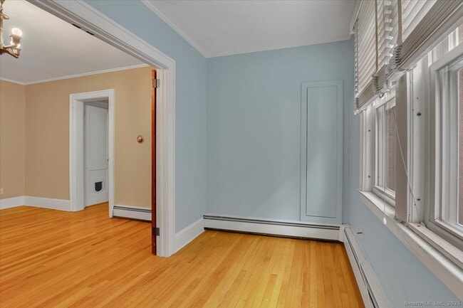 Building Photo - 40 Robin Rd