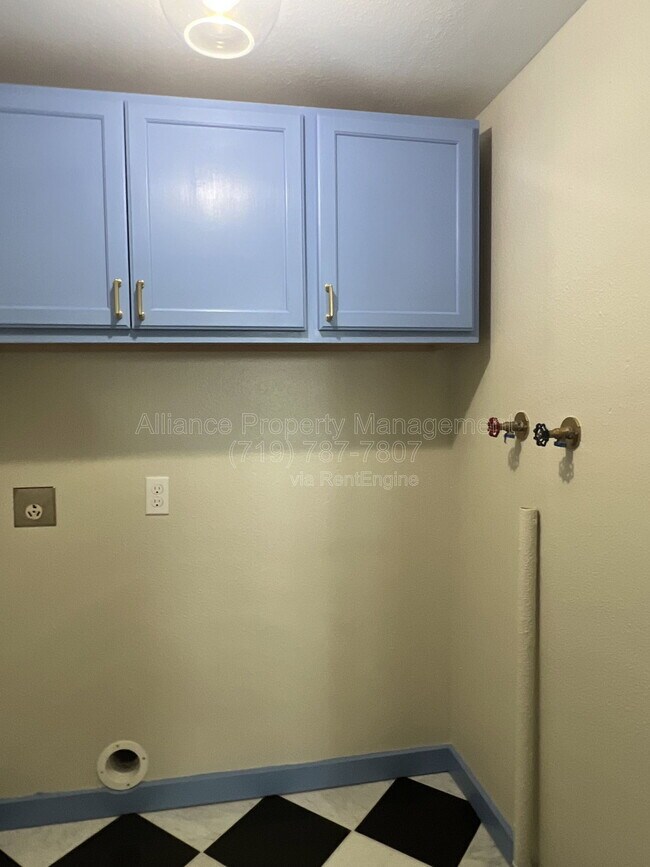 Building Photo - 514 Catalina Dr