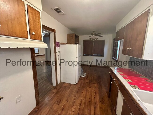 Building Photo - Charming 3 Bed/2 Bath Home w/ MIL Suite an...