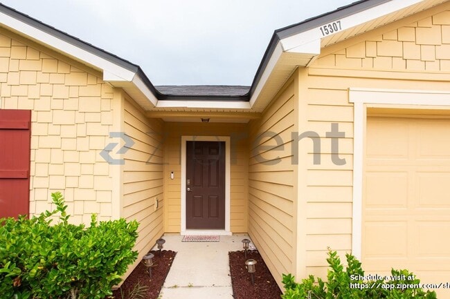 Building Photo - 15307 Bareback Dr