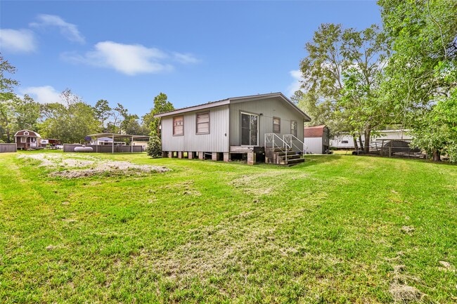 Building Photo - 156 County Rd 3251W