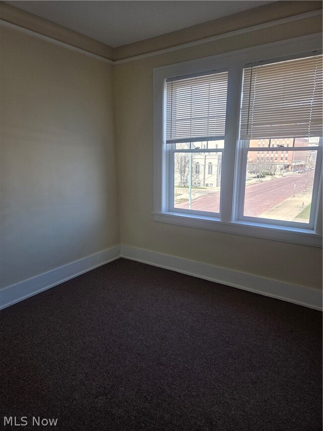 Building Photo - 534 Cleveland Ave SW