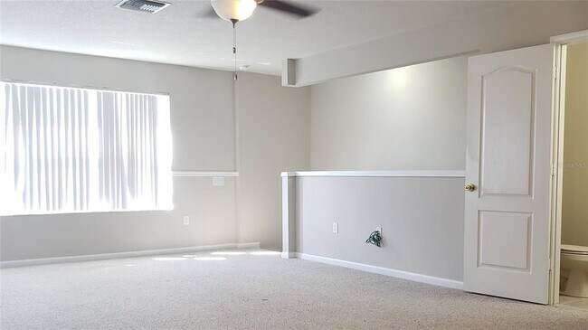 Building Photo - 25638 Ferdinand Ct