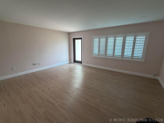 Building Photo - 4733 Bison St