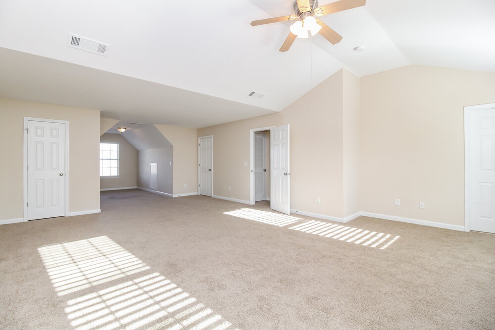 Building Photo - 4940 Hopewell Manor Dr