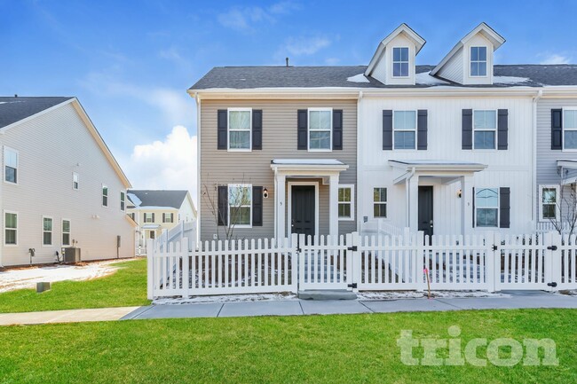 Building Photo - 5 Beautyberry St