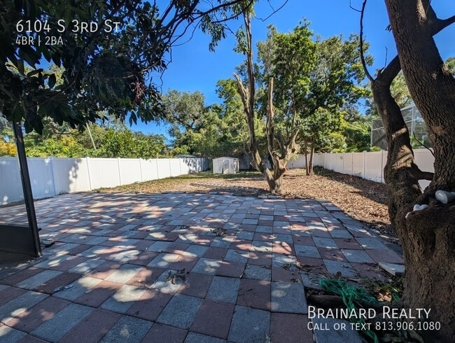 Building Photo - 6104 S 3rd St