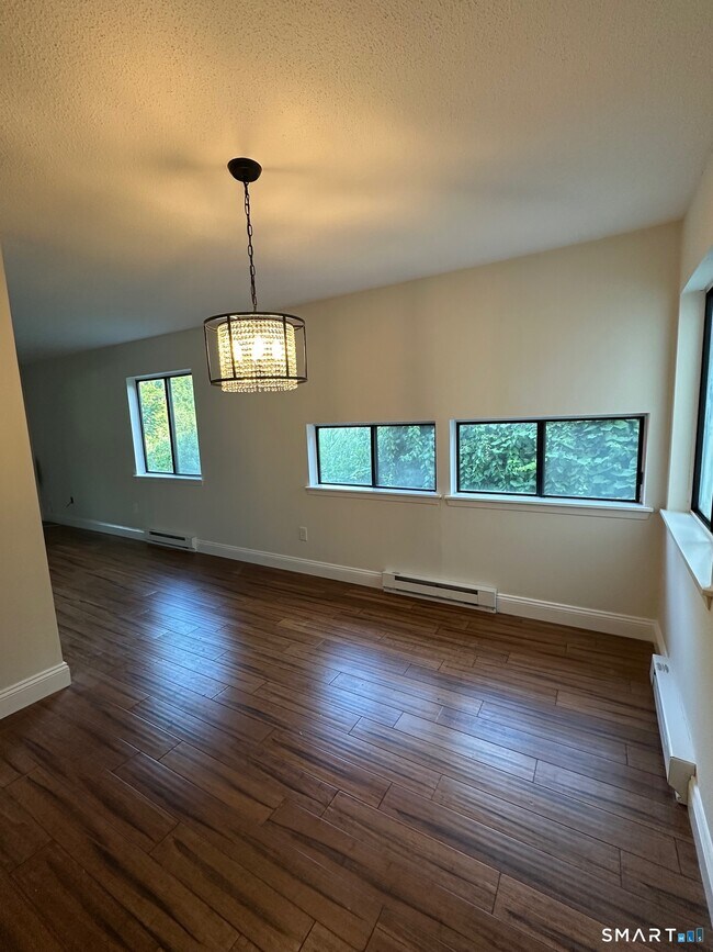 Building Photo - 3699 Broadbridge Ave