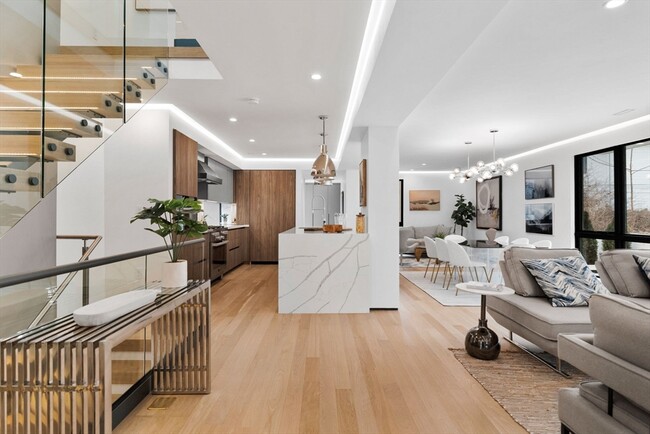 Building Photo - 80 Alpine St