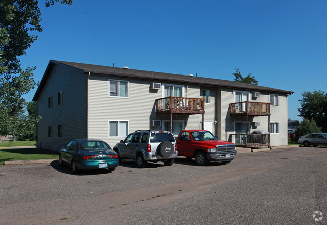 Primary Photo - 408 Cedar St