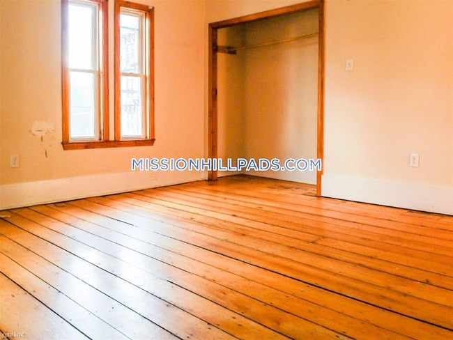 Building Photo - 6 br, 4 bath  - 9 Sewall St