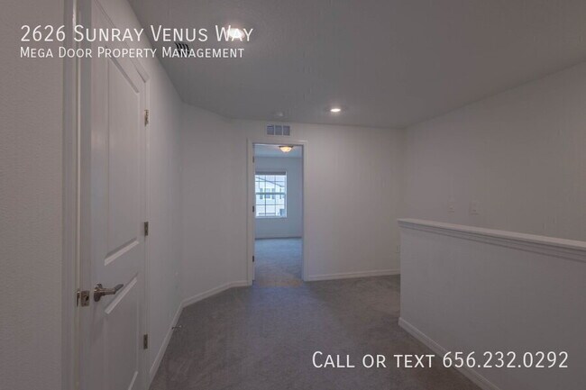 Building Photo - 2626 Sunray Venus Wy