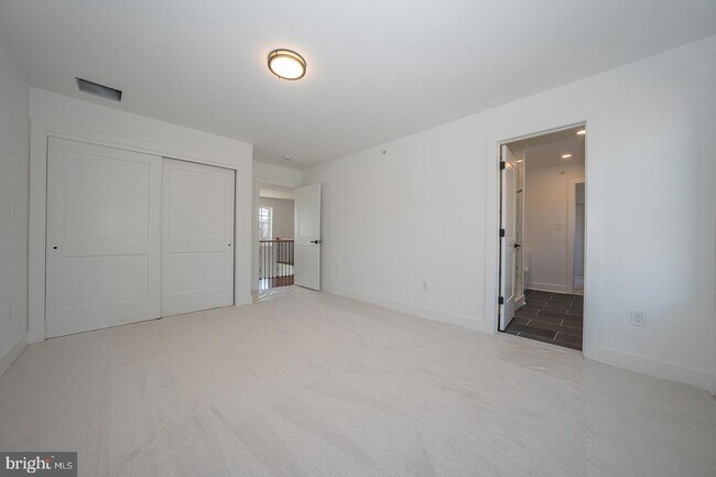 Building Photo - 2627 County Line Rd